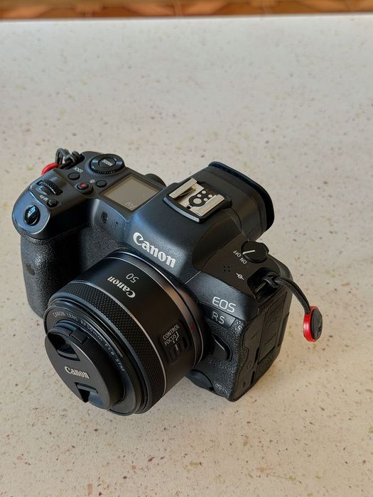 Продавам Canon R5