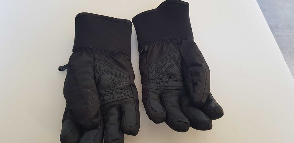 Продавам детски ски ръкавици REUSCH