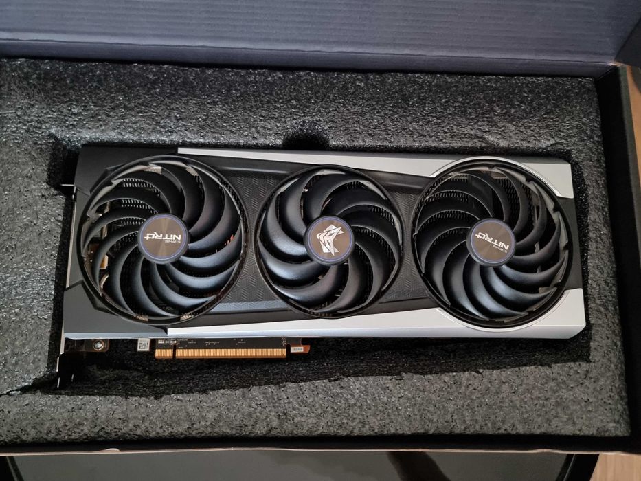 Placa video Sapphire NITRO+ RX 6700 XT 12GB