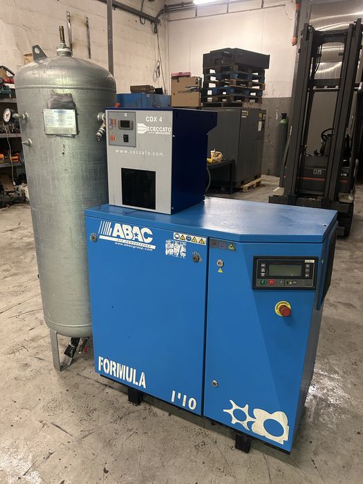 Compresor de aer pe surub ,melc,complet cu uscator si rezervor