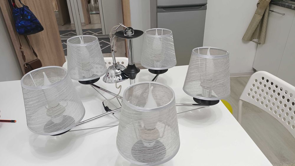 люстра для гостиной