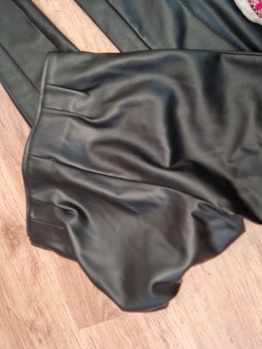 Pantaloni piele ecologica Zara masura S