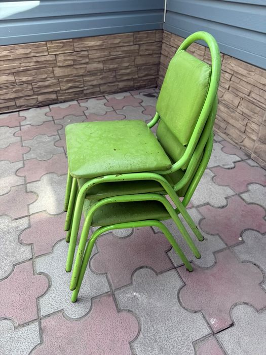 Продам стулья детские 3 шт