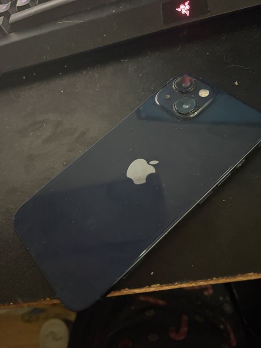 Iphone 13 ( cu sticla spart )