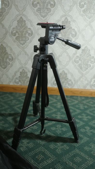 Штатив, купил за 200 000