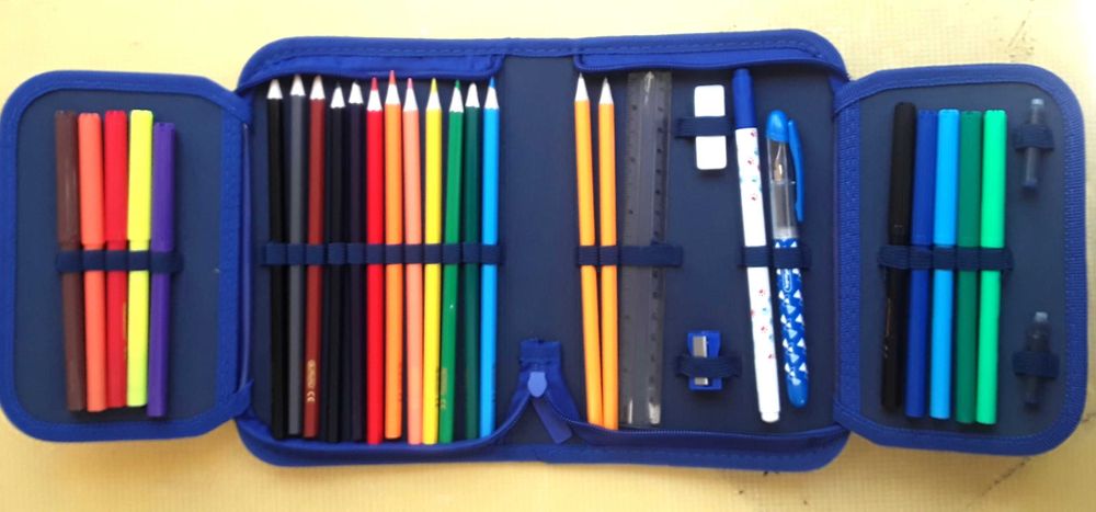 Ghiozdan tip rucsac premium cu penar echipat+ BONUS 10 caiete - 80 Lei