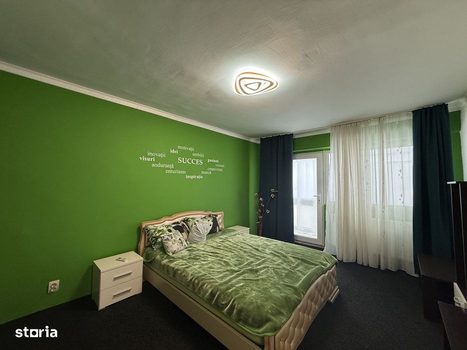 Apartament 3 camere, decomandat, renovat recent, Aradul Nou
