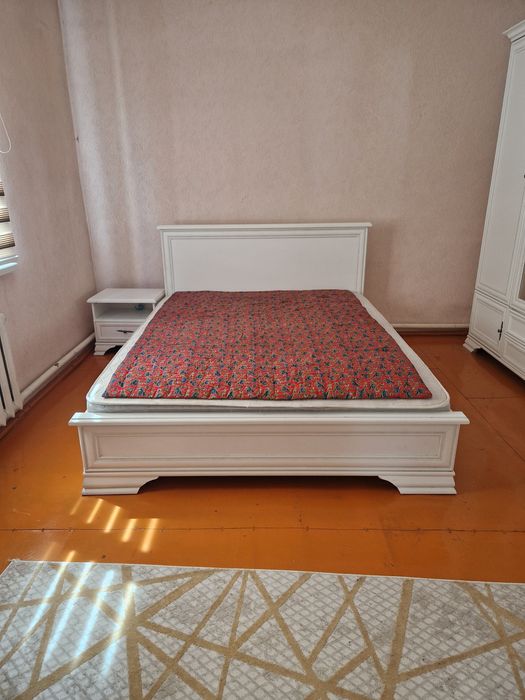 Продается  спальная мебель