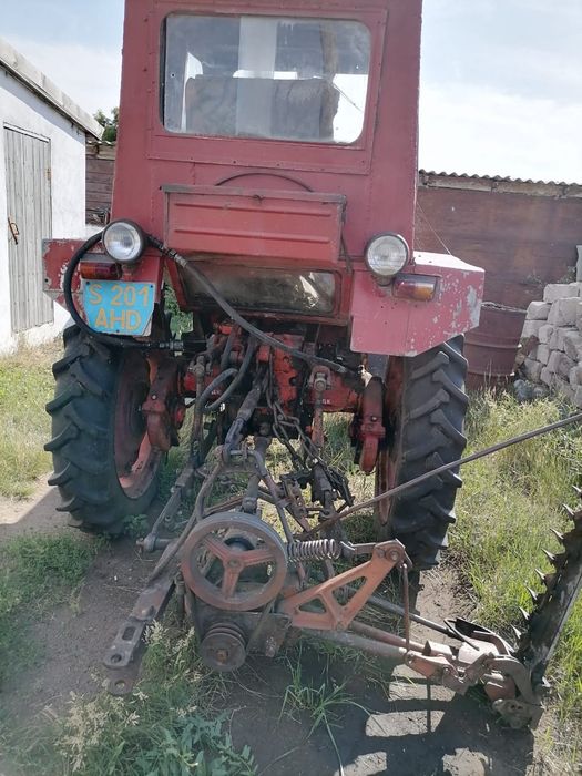 Продам трактор т 25
