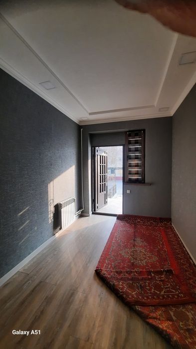 Срочно сдаётся под офис квартира на Ц-5  3/1/4