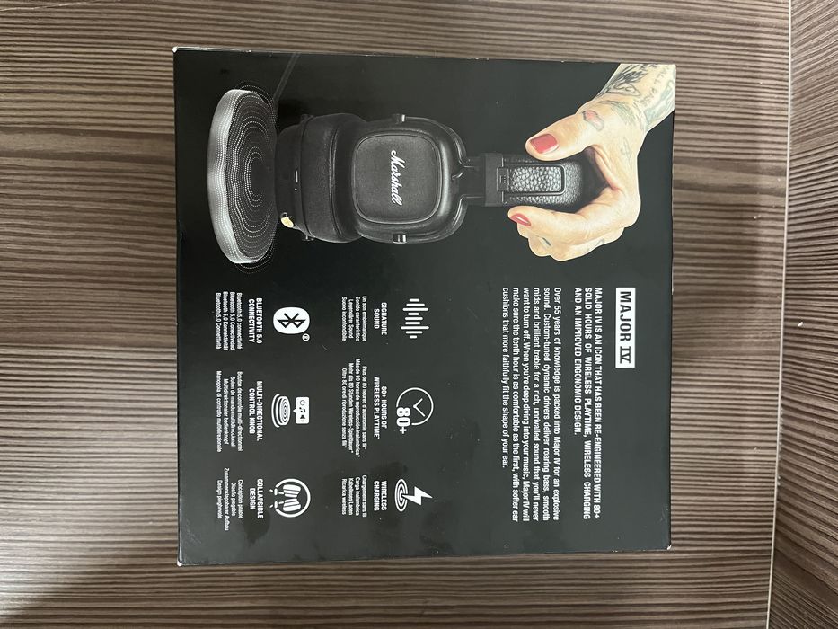 Продам новые наушники