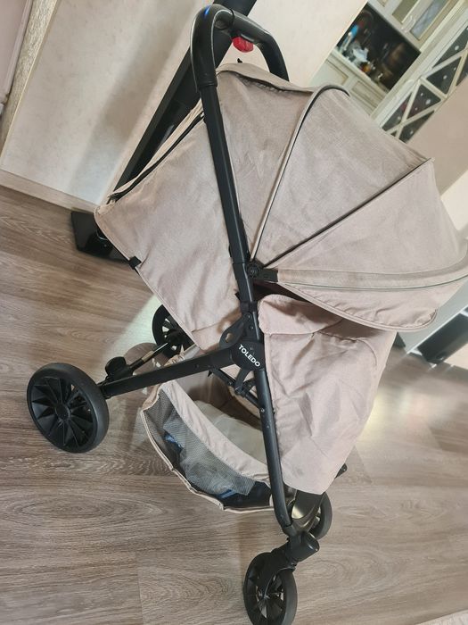 Продам коляску всесезонную