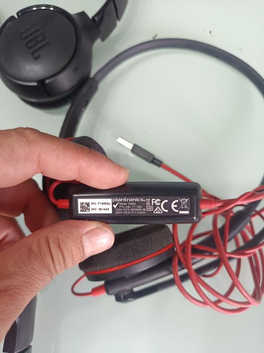 Casti audio si gaming wireless si cu fir sony trust jbl hyper x livoo