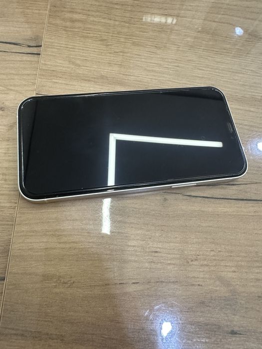 iPhone 12 128 память белый в идеале.