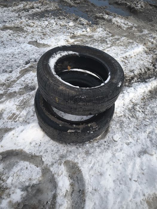 Продам шины 2 шт