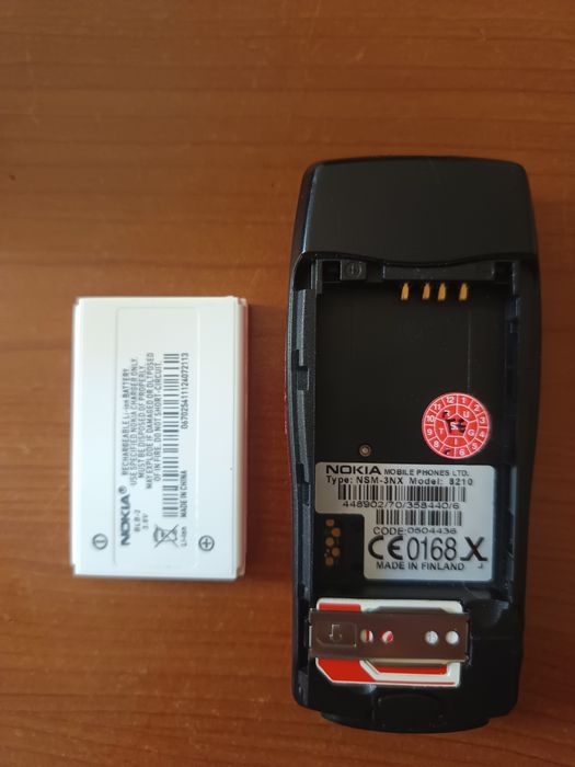 Vând Nokia 8210 Impecabil