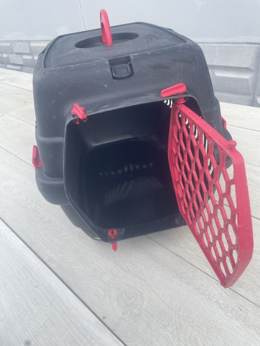 Переноска для собак и кошек