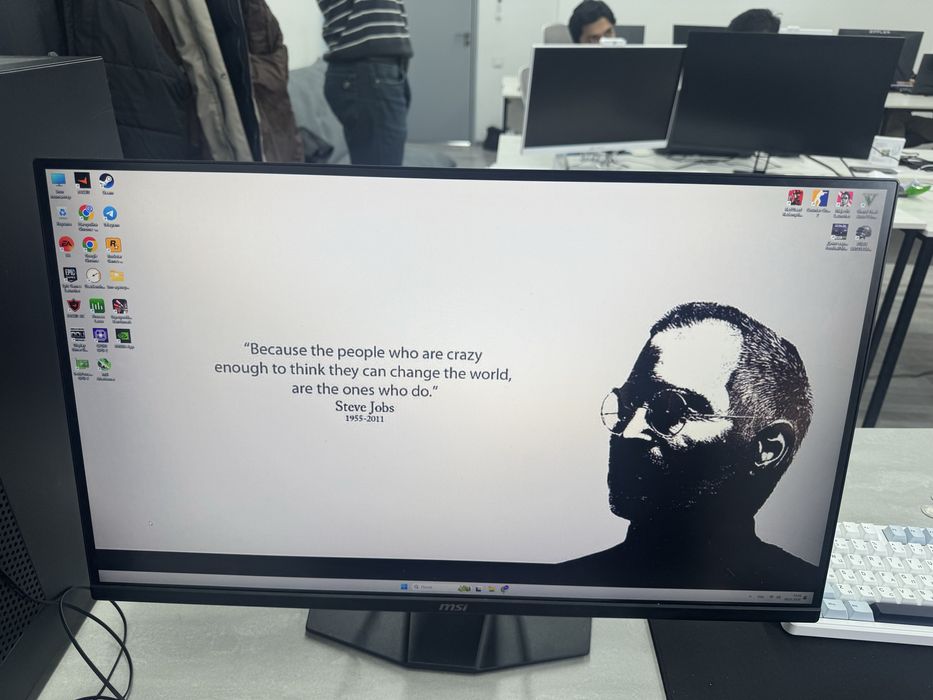 Manitor sotiladi 240 hz 27 dyum srochna 2 k