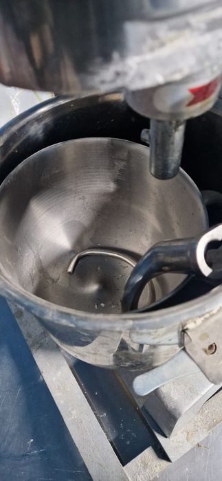 Продам тестомес новый