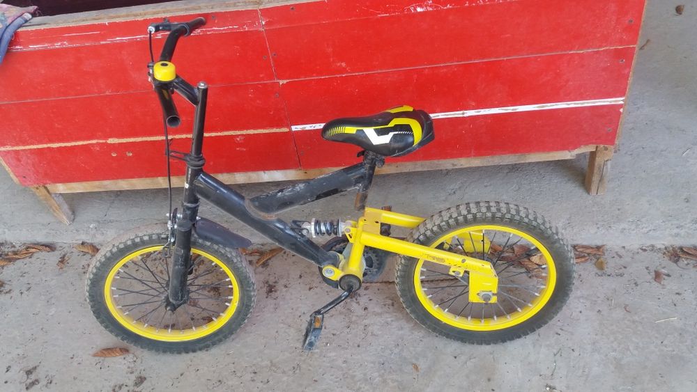 Velosiped.         .