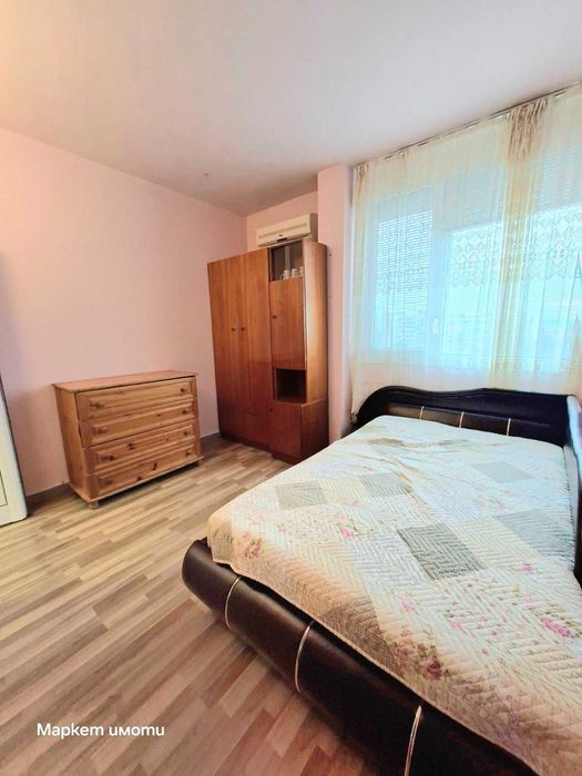 Обзаведен тристаен апартамент