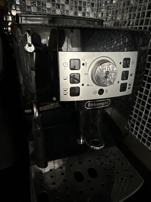 Espressor de’longhi magnifica s