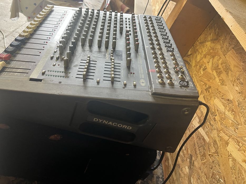 Пулт Dynacord 1000W