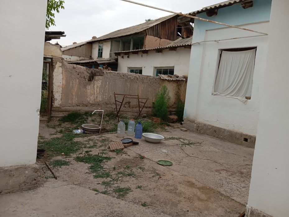 Quyi chirchiq uy sotiladi