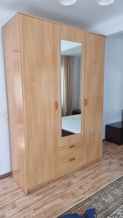 Шкафы для одежды