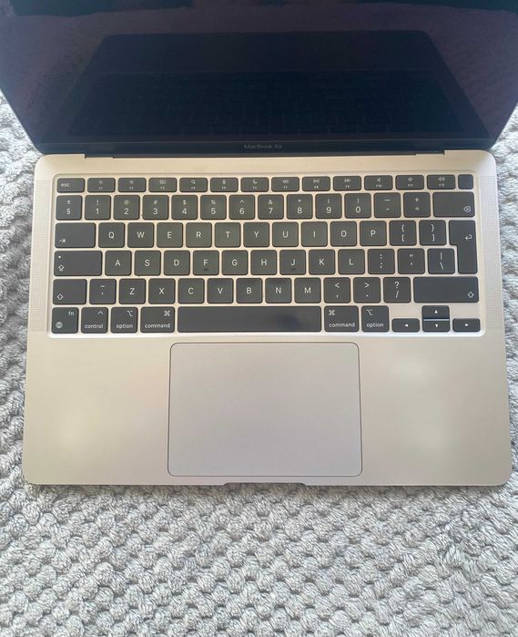 Лаптоп Apple MacBook Air 13' (M1) 256GB Space Gray - Отлично състояние