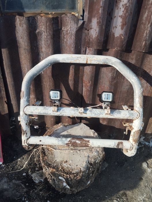 Продам кенгурятник стоял на Ниве