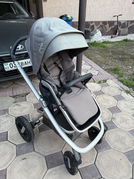 Коляска 2 в 1 Nuna IVVI