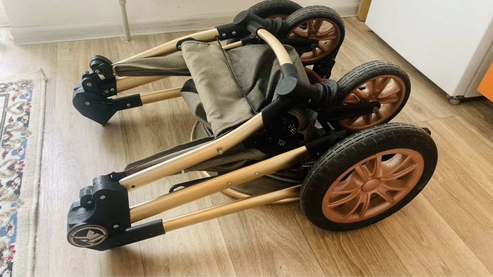 Продам коляску