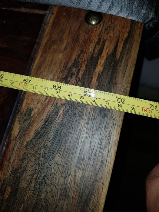 Трапезна маса от МАСИВНА ОРЕХОВА дървесина