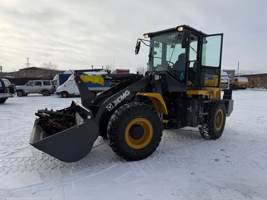 Услуги погрузчика  вывоз , уборка снега