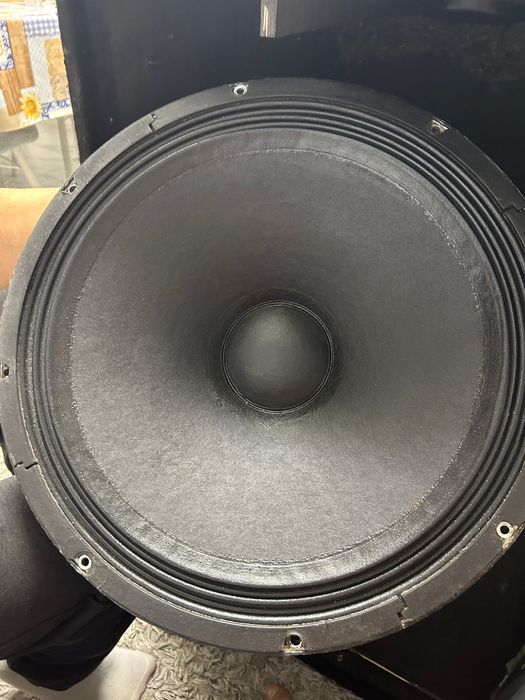 2 difuzoare electro- voice pe 18