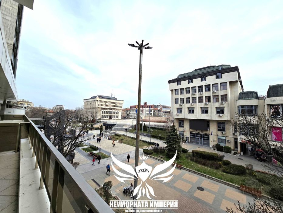 Под наем 76кв помещение, офис студио салон ателие в Асеновград център