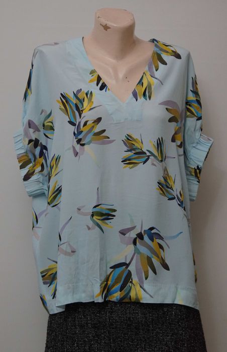 Bluza multicolora Escada marimea 40