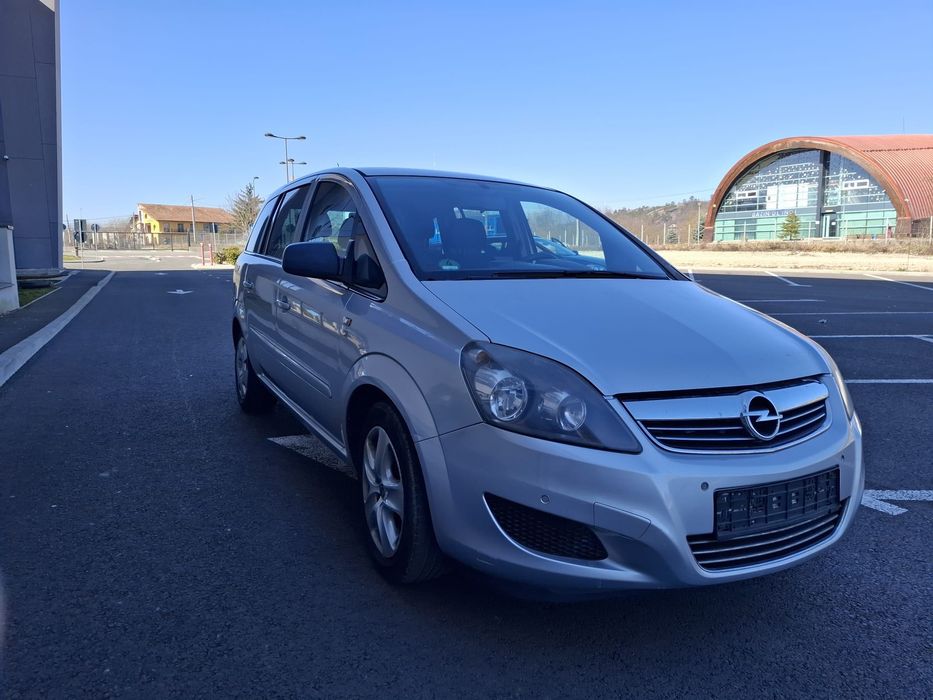 Vând Opel ZAFIRA 7 locuri