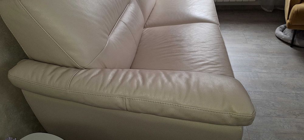 Луксозен италиански диван NATUZZI – Естествена дебела кожа (Като нов)