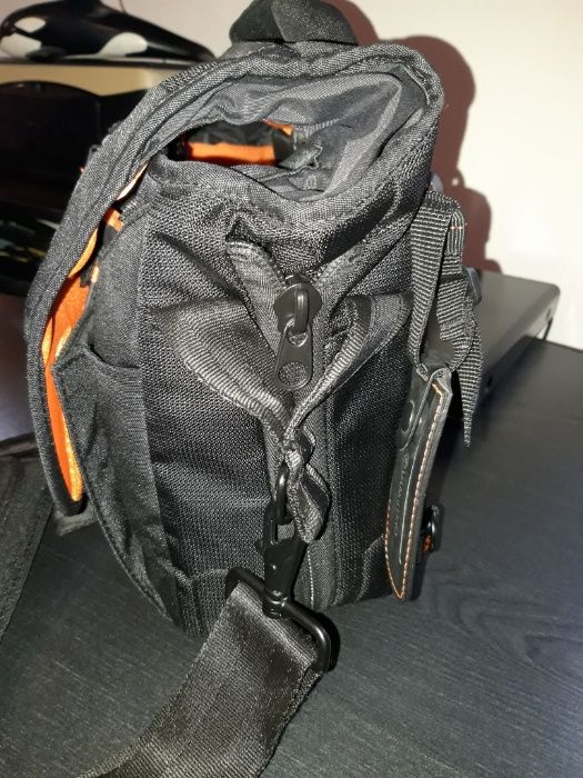 Vand geanta foto Vanguard Up-Rise II 28