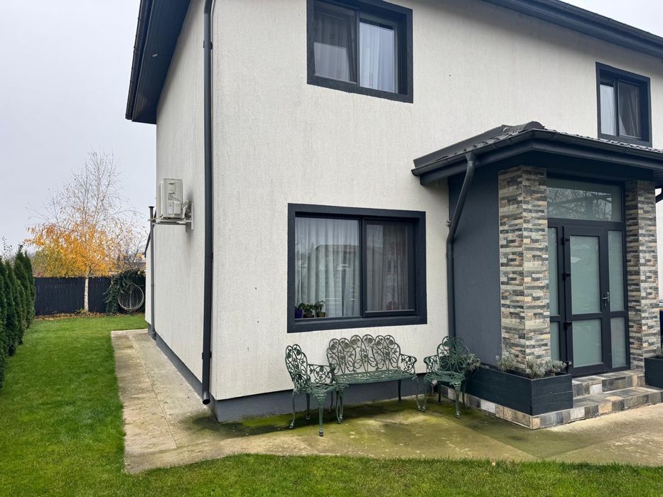 Casa/vila P+1+pod , 3 dormitoare, Centru Sabareni ,12 km Bucuresti