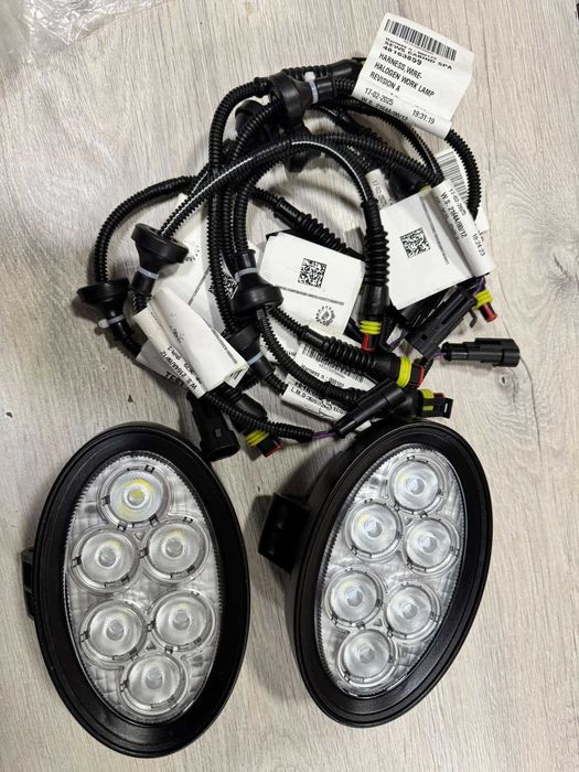 LED работна лампа 2 бр. NEW HOLLAND AGRICULTURE 48098108 – овална, 30W