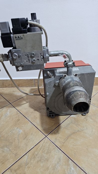 Arzator Riello gulliver BS1 și multibloc gaz Dungs