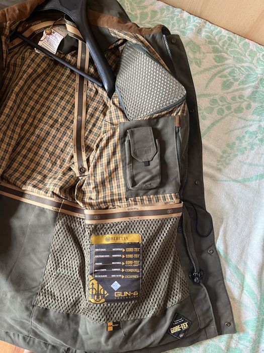 haina de vanatoare Beretta nepurtata