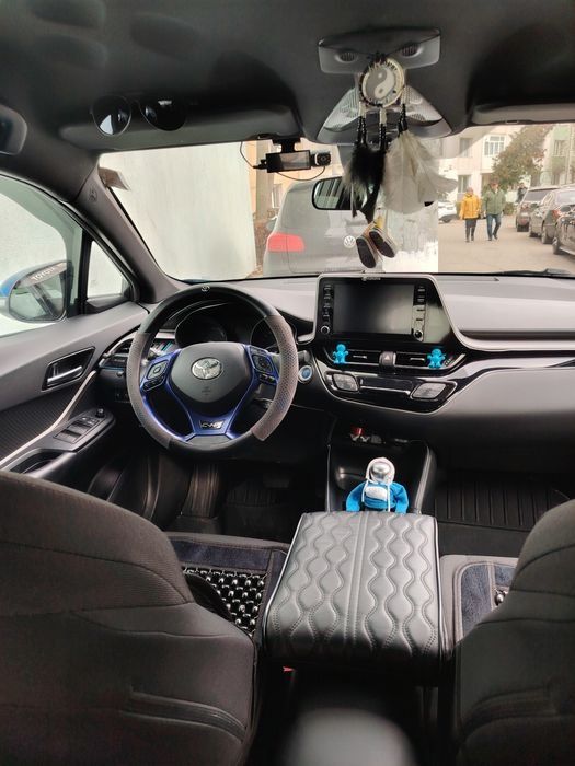 Vind, Toyota Chr, hybrid,2019 facelift, 80.000km, garanție.