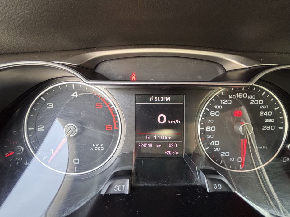 Audi A4 B8.5 2.0 TDI 140 CP Manuală