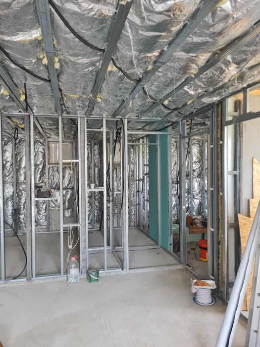 Renovari și constructi