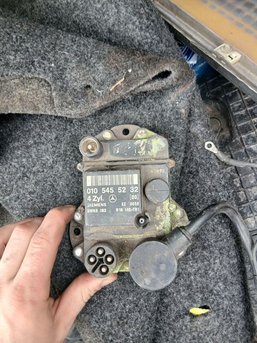 Запчасти мерседес м102