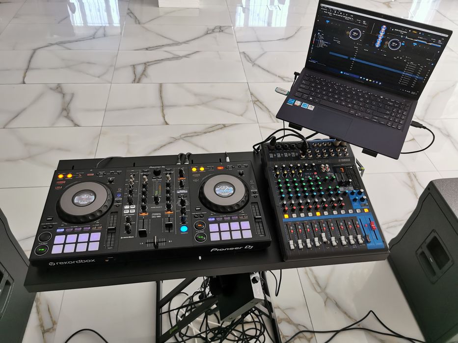 Închiriere RCF/Turbosound închiriez boxe, sonorizare consola DJ Lumini